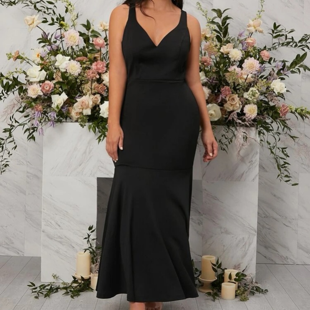 Black Dress - Picture 4 of 6